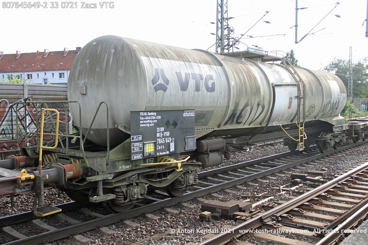 807845649-2_33 0721 Zacs VTG.JPG